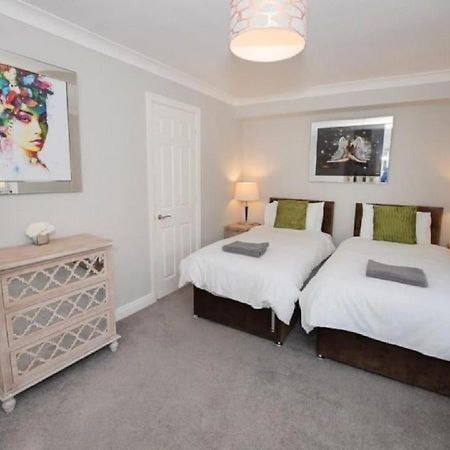Pelican-Stylish 2-Bed Apartment Close To Beach & Town Scarborough Exterior foto