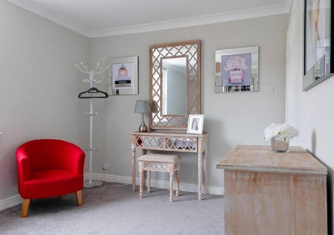 Pelican-Stylish 2-Bed Apartment Close To Beach & Town Scarborough Exterior foto