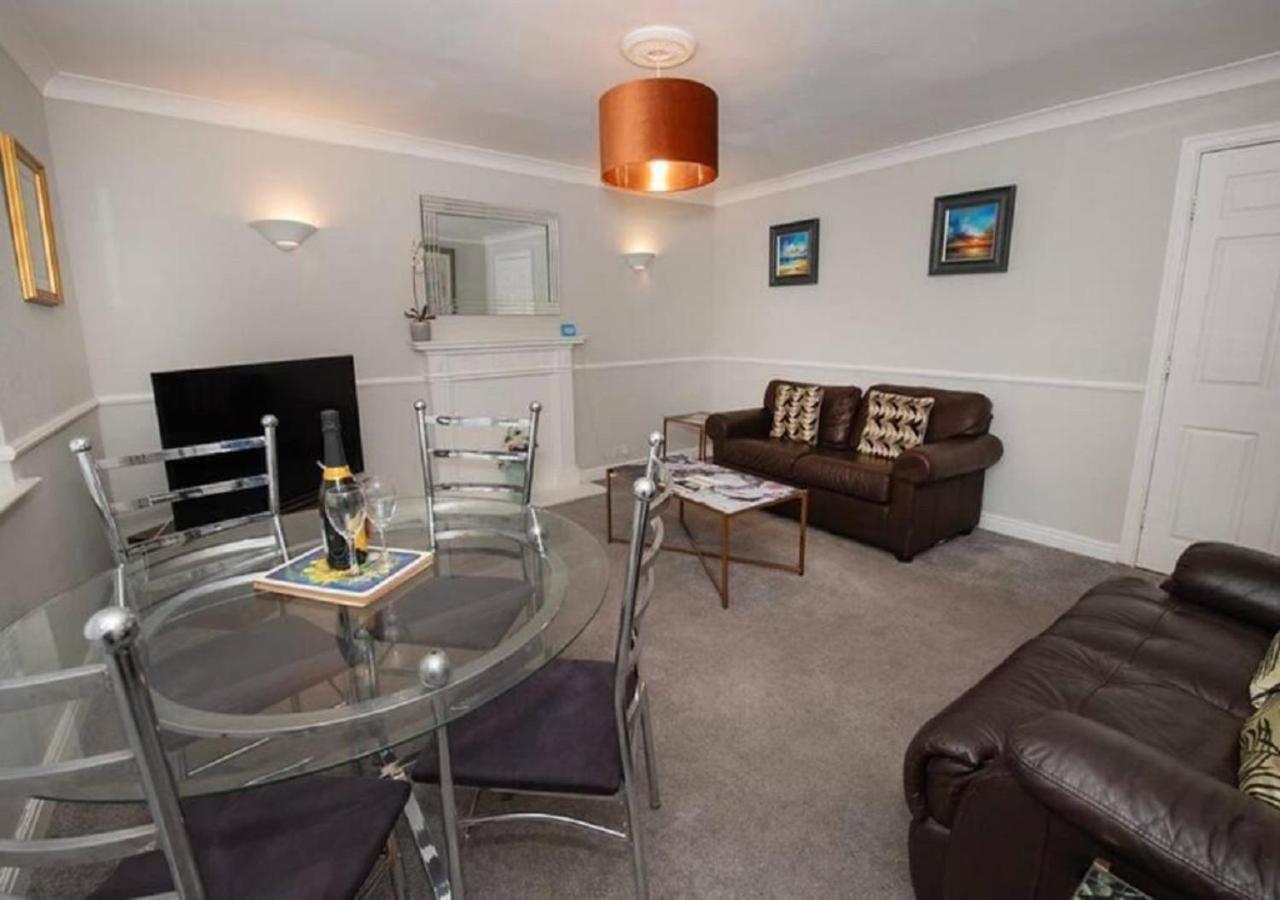Pelican-Stylish 2-Bed Apartment Close To Beach & Town Scarborough Exterior foto